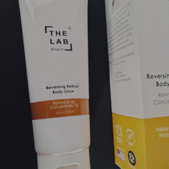 The Lab Direct Reversing Retinol Body Glow Retinol & HA Concentrate 1% - Picture 3 of 5